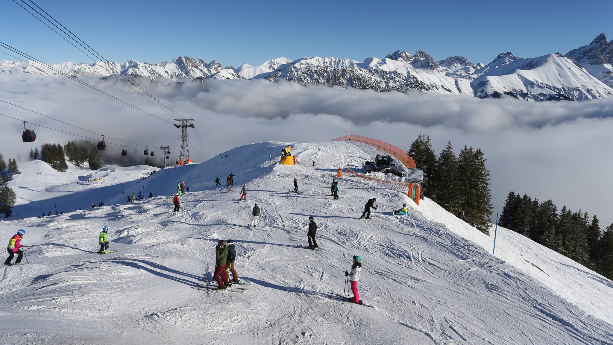 Mann stirbt bei Skiunfall im Allgäu