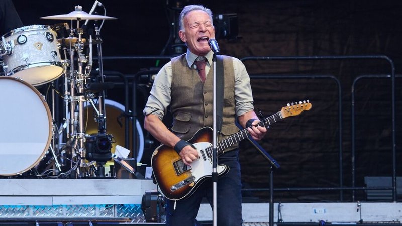 (Archivbild) Bruce Springsteen im Berliner Olympiastadion | Bild: dpa-Bildfunk/Annette Riedl (Archivbild) Bruce Springsteen im Berliner Olympiastadion