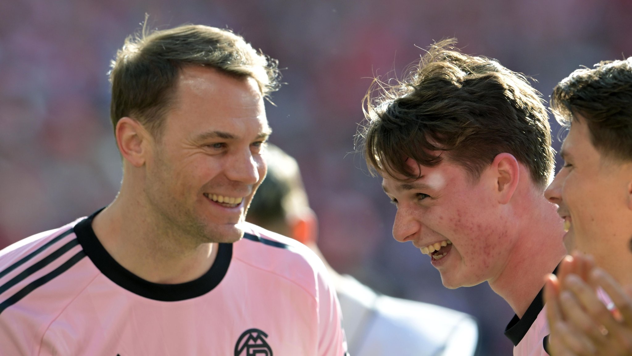 Aufatmen in München: Neuer verlängert Vertrag bei Bayern