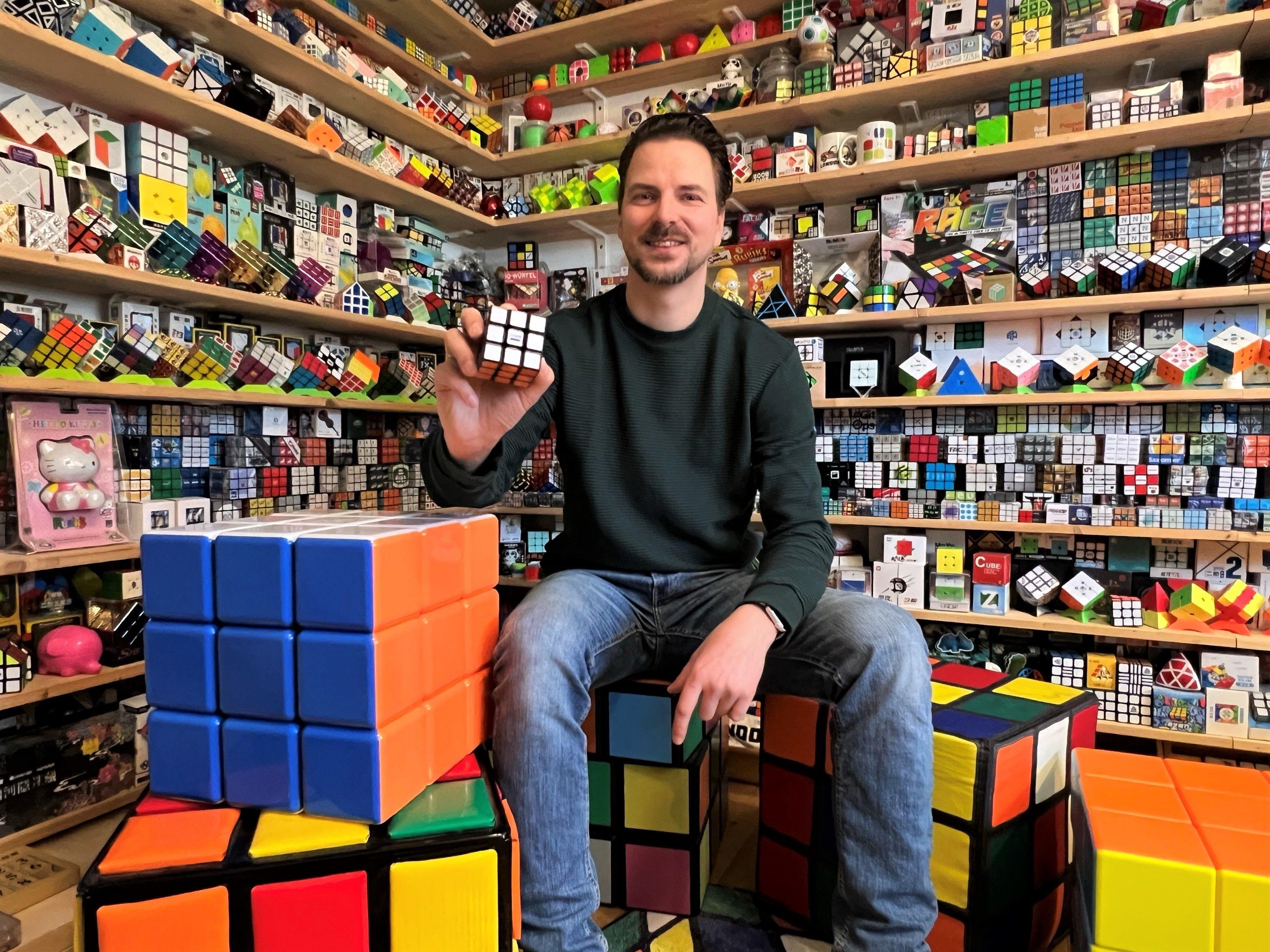 Mittlerweile hat Kastenmeier 2.200 unterschiedliche Zauberwürfel in seiner Sammlung. 