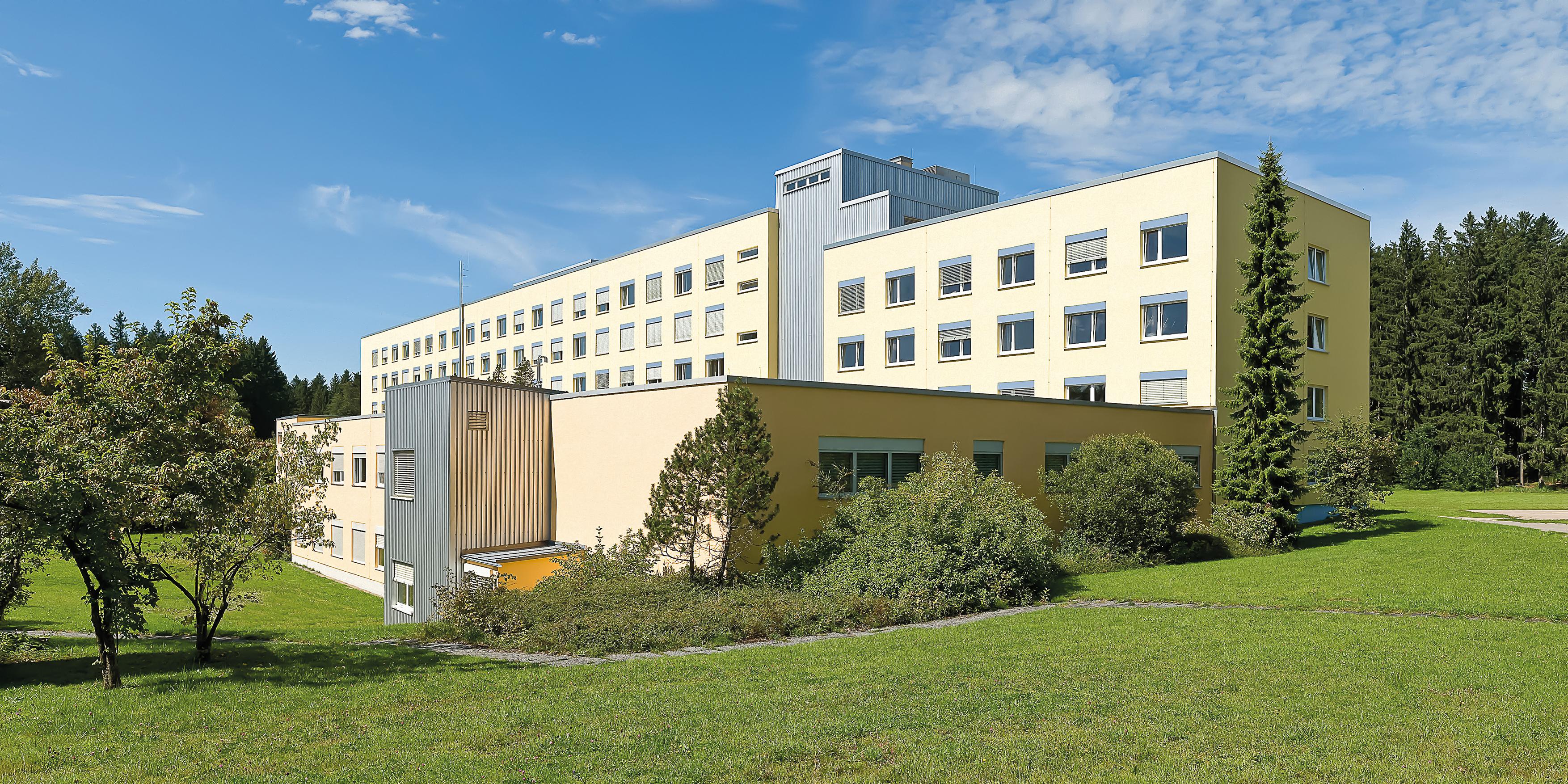 Die Rotkreuzklinik schließt. Alle Sanierungsmaßnahmen sind gescheitert.