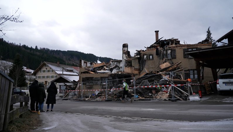 Einsturzgefährdete Brandruine in Gunzesried (Landkreis Oberallgäu) | Bild: BR Einsturzgefährdete Brandruine in Gunzesried (Landkreis Oberallgäu)
