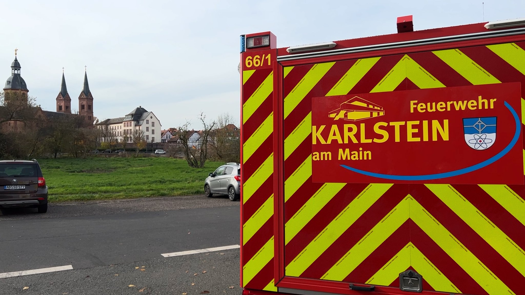 Die Feuerwehr in Karlstein bei Luftmessungen.