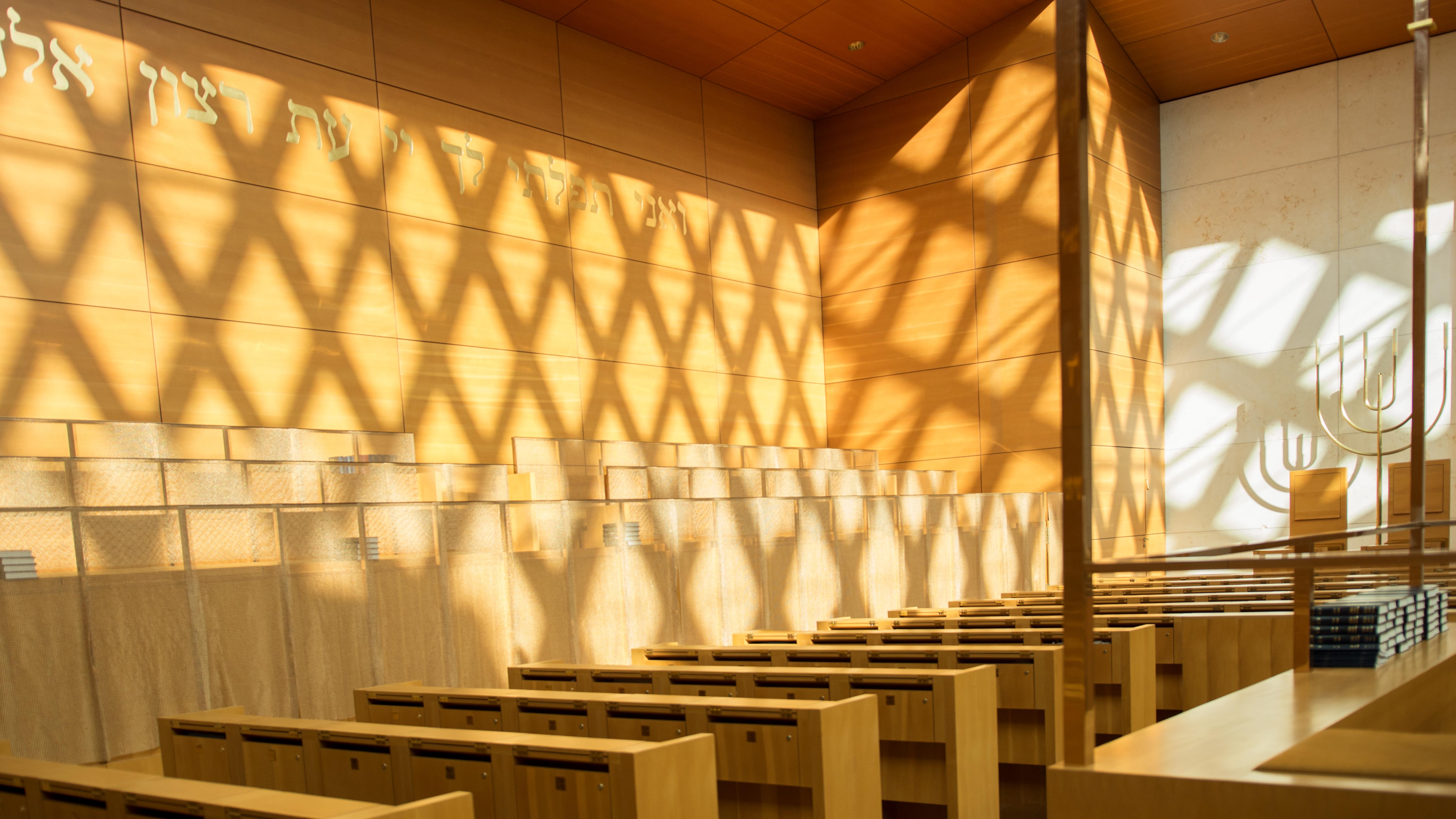 Innenraum der Synagoge Ohel Jakob in München | Bild: BR/Sandra Demmelhuber Innenraum der Synagoge Ohel Jakob in München