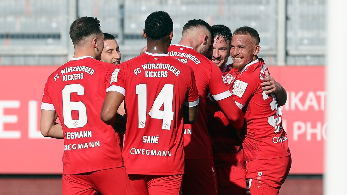 Trotz Niederlage: Würzburger Kickers sind Regionalliga-Meister
