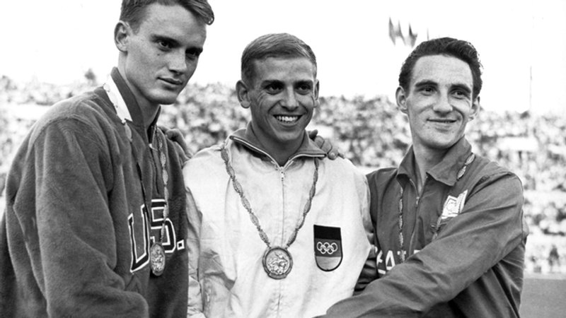 Sprint-Legende im Schongang: Olympiasieger Armin Hary wird 85 | BR24