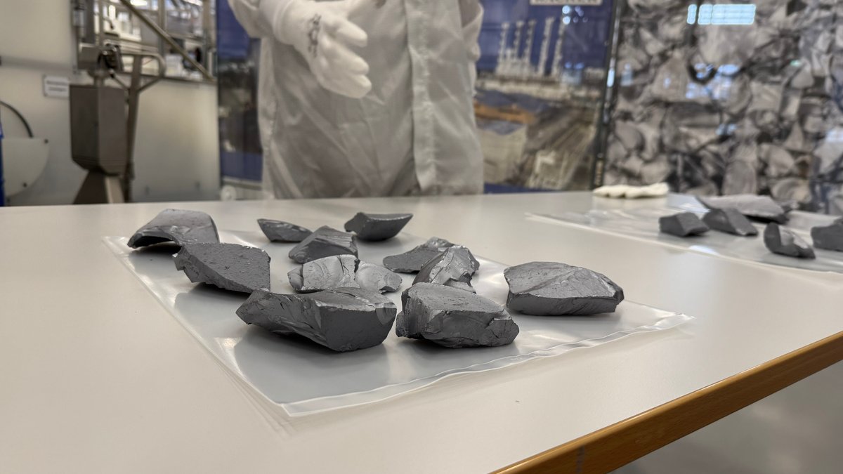 Halbleiter made in Burghausen: Wacker eröffnet Silizium-Werk