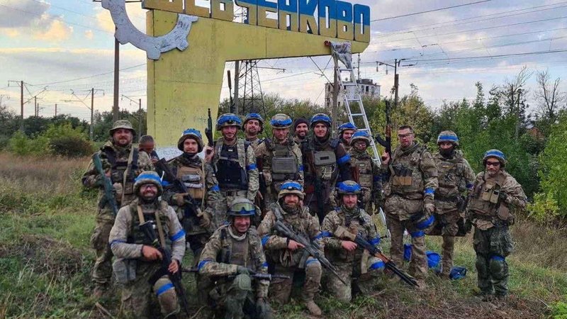 Ukrainische Soldaten im Gebiet Charkiw