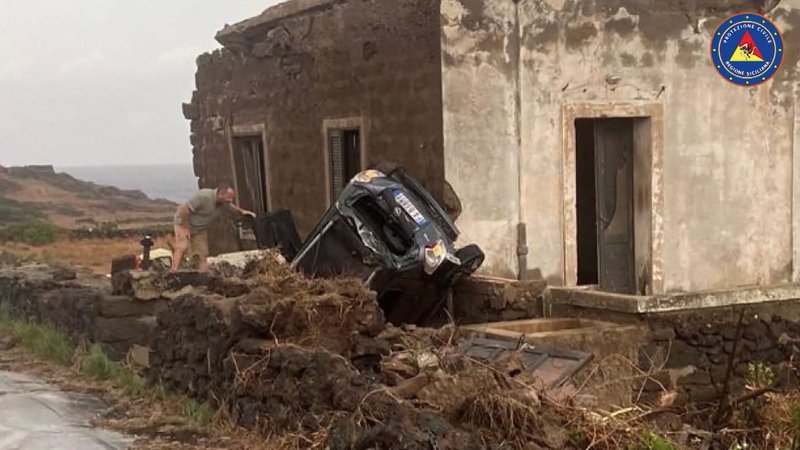 Zwei Menschen sterben bei Tornado auf italienischer Insel
