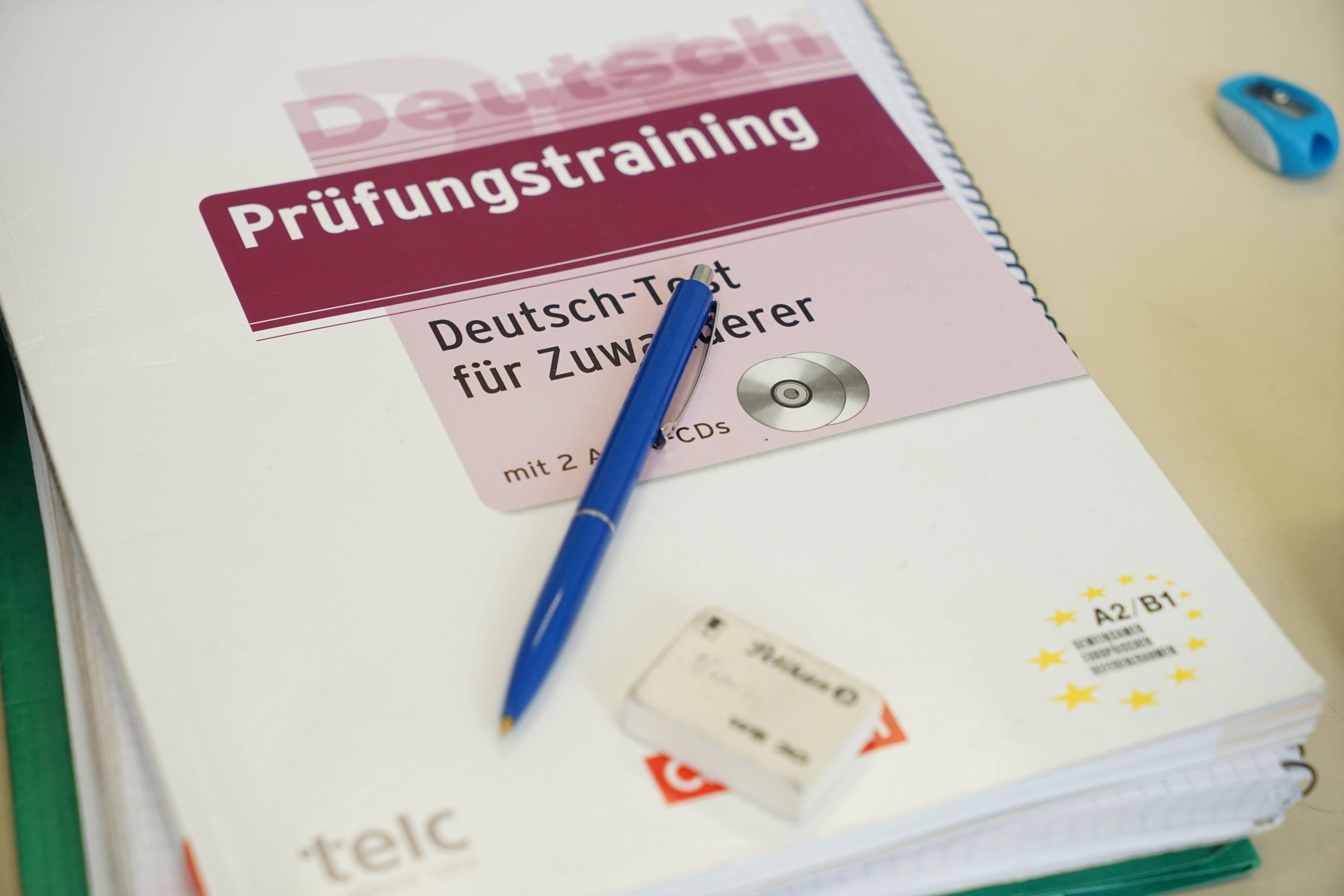 Symbolbild: Prüfungstraining im Deutschkurs 