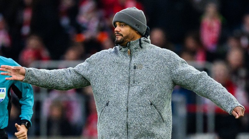06.12.2025, Baden-Württemberg, Stuttgart: Fußball, Bundesliga, VfB Stuttgart - FC Bayern München, 13. Spieltag, MHPArena. Trainer Vincent Kompany (Bayern München) gestikuliert. Foto: Tom Weller/dpa - WICHTIGER HINWEIS: Gemäß den Vorgaben der DFL Deutsche Fußball Liga bzw. des DFB Deutscher Fußball-Bund ist es untersagt, in dem Stadion und/oder vom Spiel angefertigte Fotoaufnahmen in Form von Sequenzbildern und/oder videoähnlichen Fotostrecken zu verwerten bzw. verwerten zu lassen. +++ dpa-Bildfunk +++ | Bild: dpa-Bildfunk/Tom Weller 06.12.2025, Baden-Württemberg, Stuttgart: Fußball, Bundesliga, VfB Stuttgart - FC Bayern München, 13. Spieltag, MHPArena. Trainer Vincent Kompany (Bayern München) gestikuliert. Foto: Tom Weller/dpa - WICHTIGER HINWEIS: Gemäß den Vorgaben der DFL Deutsche Fußball Liga bzw. des DFB Deutscher Fußball-Bund ist es untersagt, in dem Stadion und/oder vom Spiel angefertigte Fotoaufnahmen in Form von Sequenzbildern und/oder videoähnlichen Fotostrecken zu verwerten bzw. verwerten zu lassen. +++ dpa-Bildfunk +++