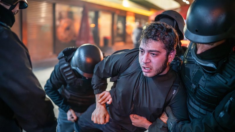 24.3.2025: Harter Polizeieinsatz in Istanbul | Bild: picture alliance / ZUMAPRESS.com | Tunahan Turhan 24.3.2025: Harter Polizeieinsatz in Istanbul