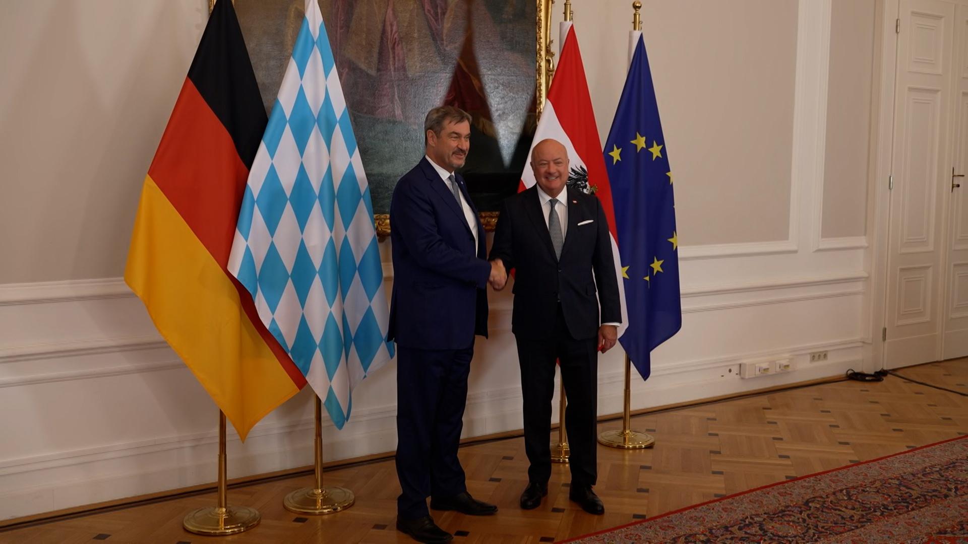 Der bayerische Ministerpräsident Söder ist heute nach Wien gereist und hat den dort den österreichischen Bundeskanzler Stocker getroffen. 