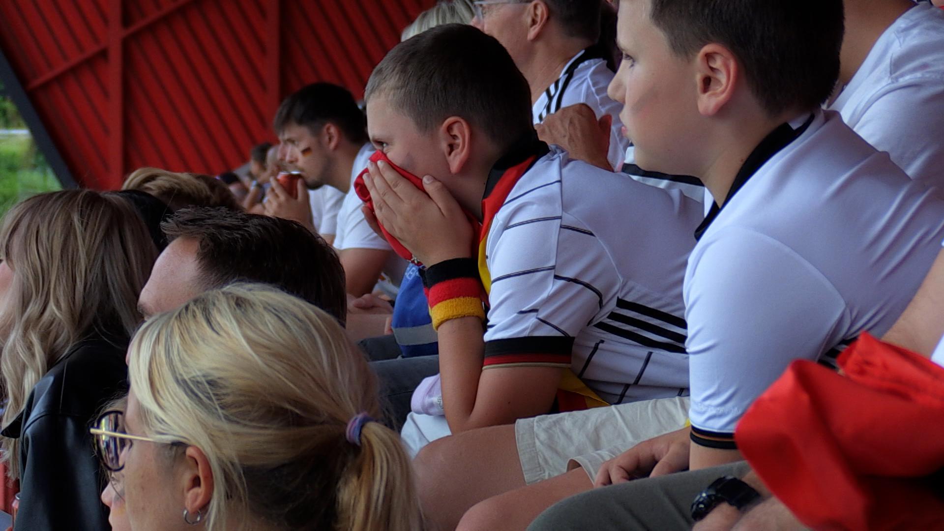 Enttäuschung auf der einen Seite – Trauer auf der anderen.