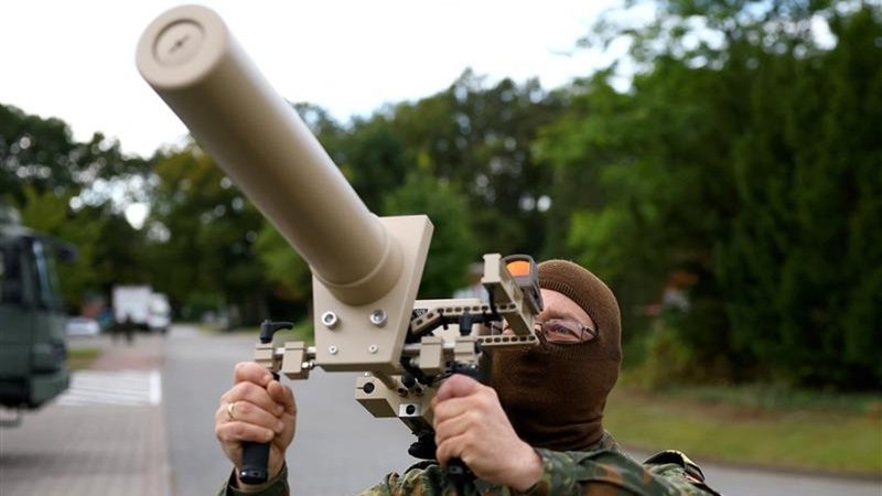 Anti-Drohnenübung der Bundeswehr | Bild: Reuters Anti-Drohnenübung der Bundeswehr