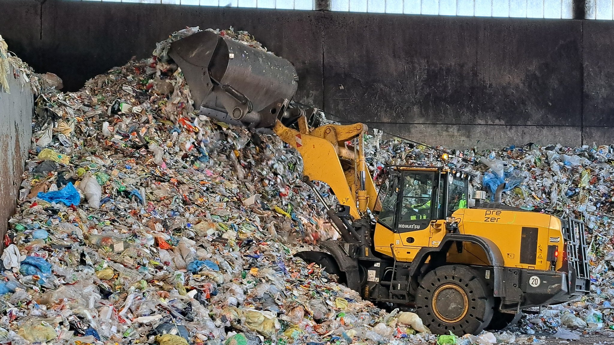 Plastik vermüllt den Planeten – Ist Recycling die Lösung? 