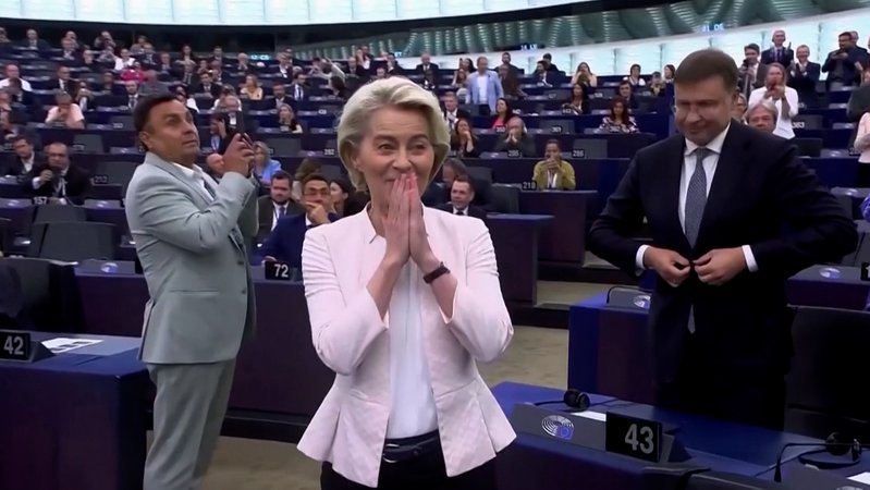 Ursula von der Leyen nach Verkündung der Wahlergebnisses | Bild: BR 2024 Ursula von der Leyen nach Verkündung der Wahlergebnisses