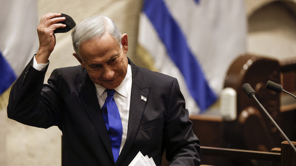 Benjamin Netanjahu nach seiner Rede in der Knesset