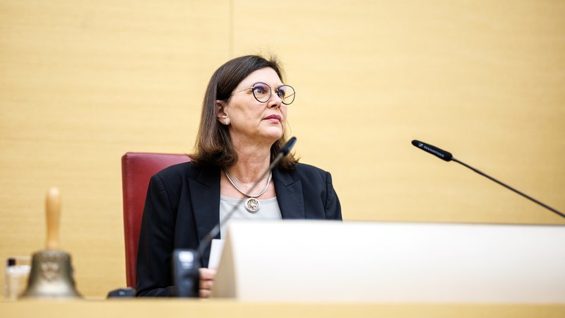 Landtagspräsidentin Ilse Aigner (CSU) leitet die Sitzung 