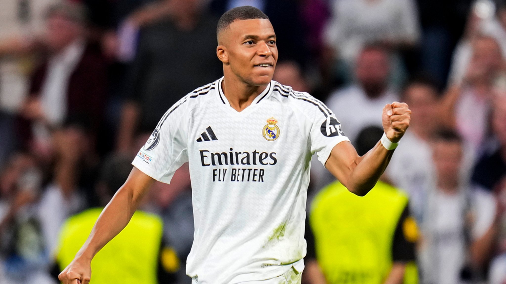 Kylian Mbappé jubelt über einen Treffer.