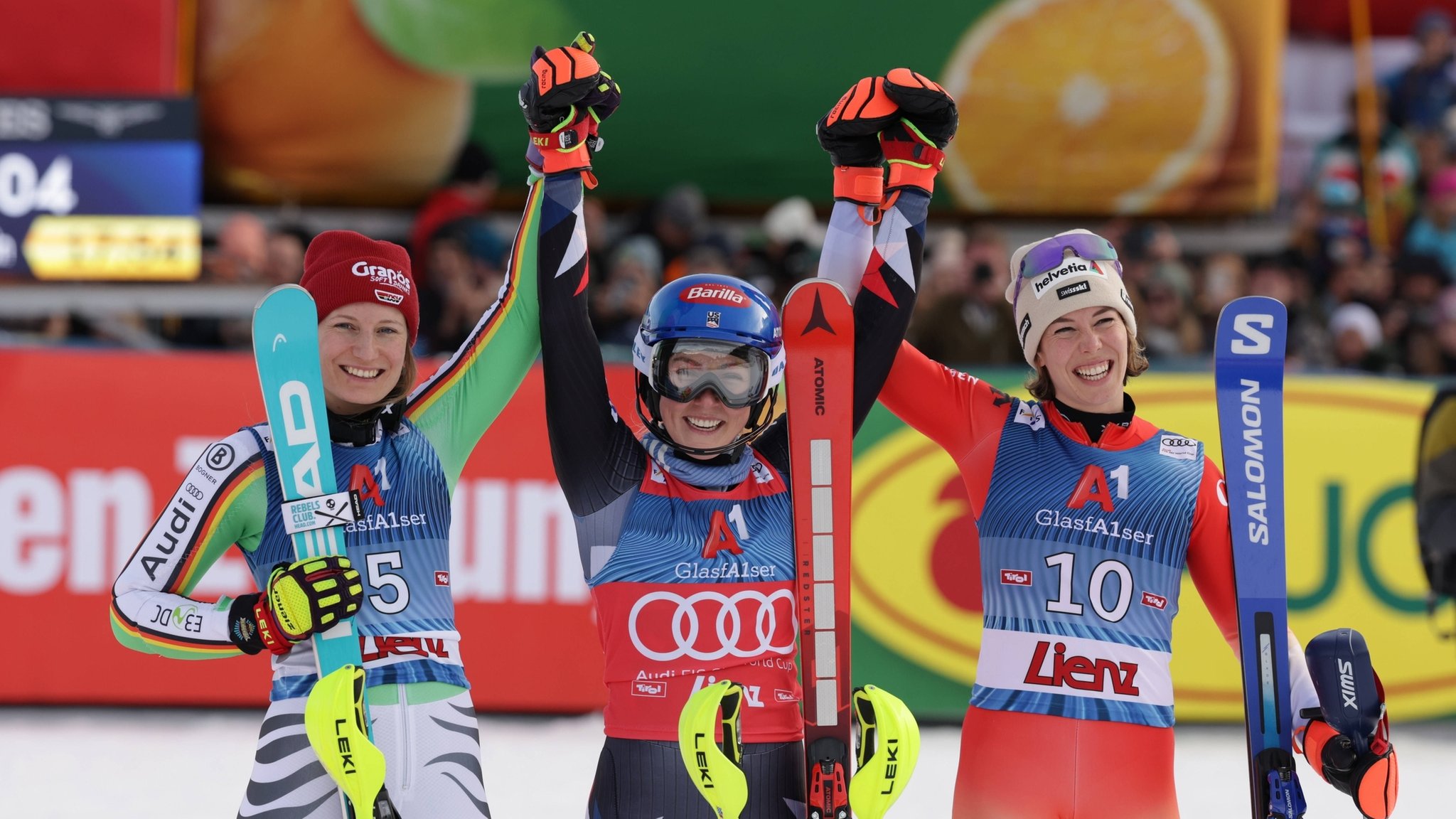 Lena Dürr, Mikaela Shiffrin und Michelle Gisin (v.l.n.r.) in Lienz