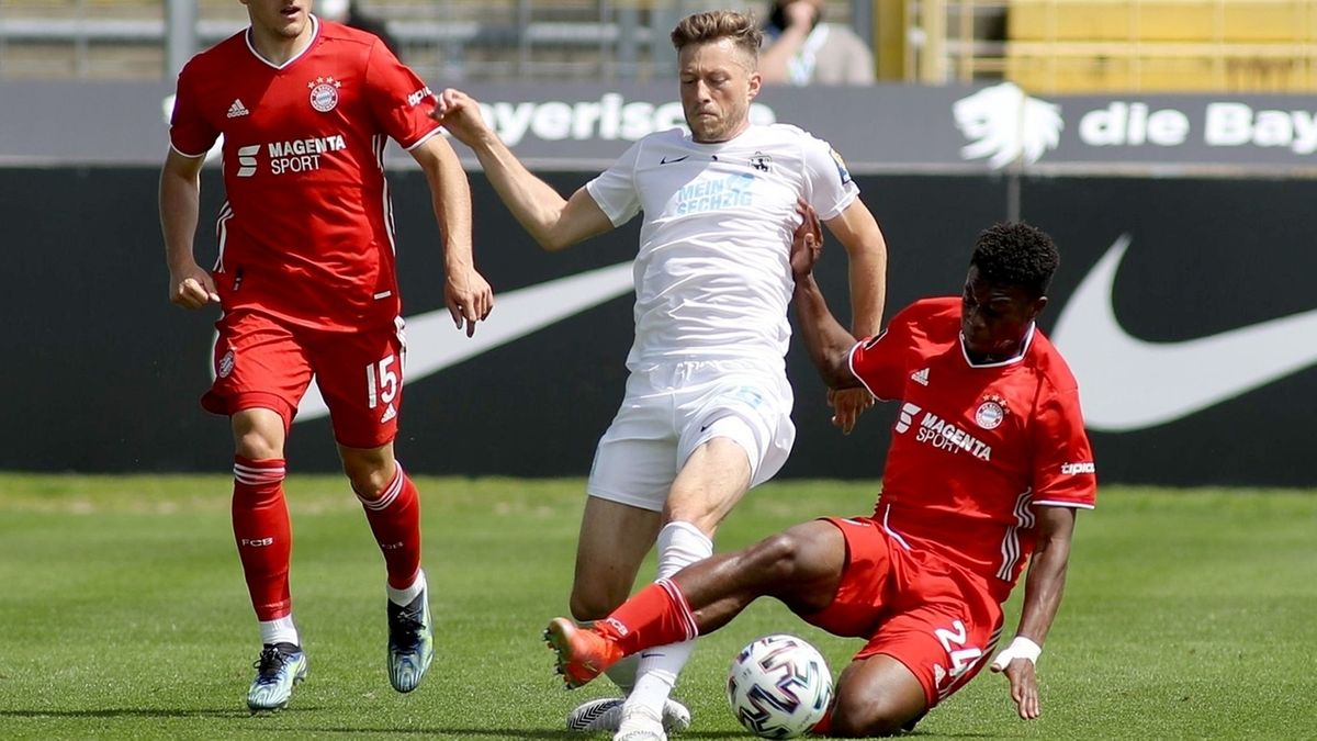 picture Fc Bayern München Ii im munchner derby zwischen dem tsv 1860 und dem fc bayern ii hat es diesmal keinen sieger gegeben wahrend die lowen trotzdem ihr endspiel um den relegationsplatz bekommen ist ein abstieg der