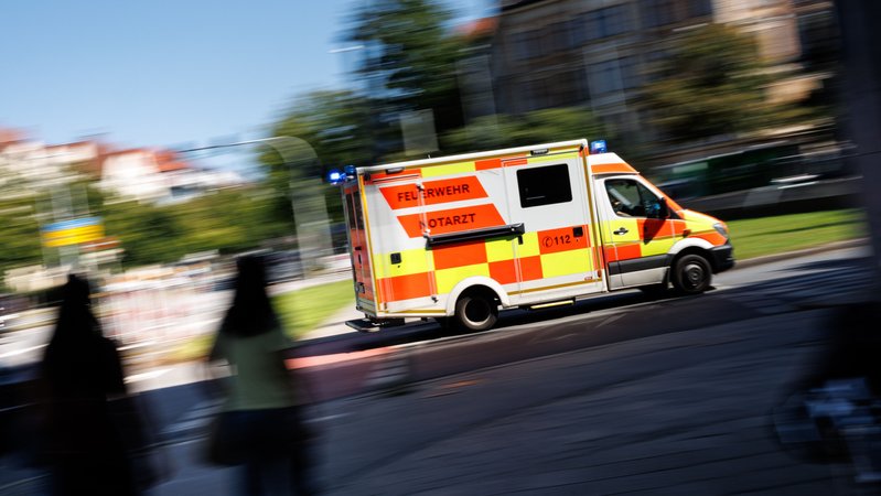 Digitalfunk gestört: Polizei und Feuerwehr in Bayern betroffen | Bild: picture alliance / dpa | Matthias Balk Digitalfunk gestört: Polizei und Feuerwehr in Bayern betroffen