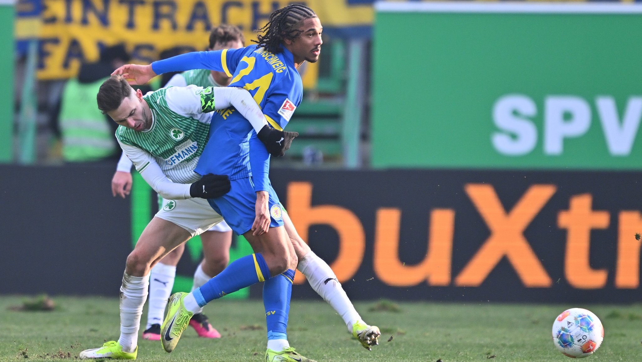 87 Minuten Unterzahl: Zehn Fürther holen einen Punkt