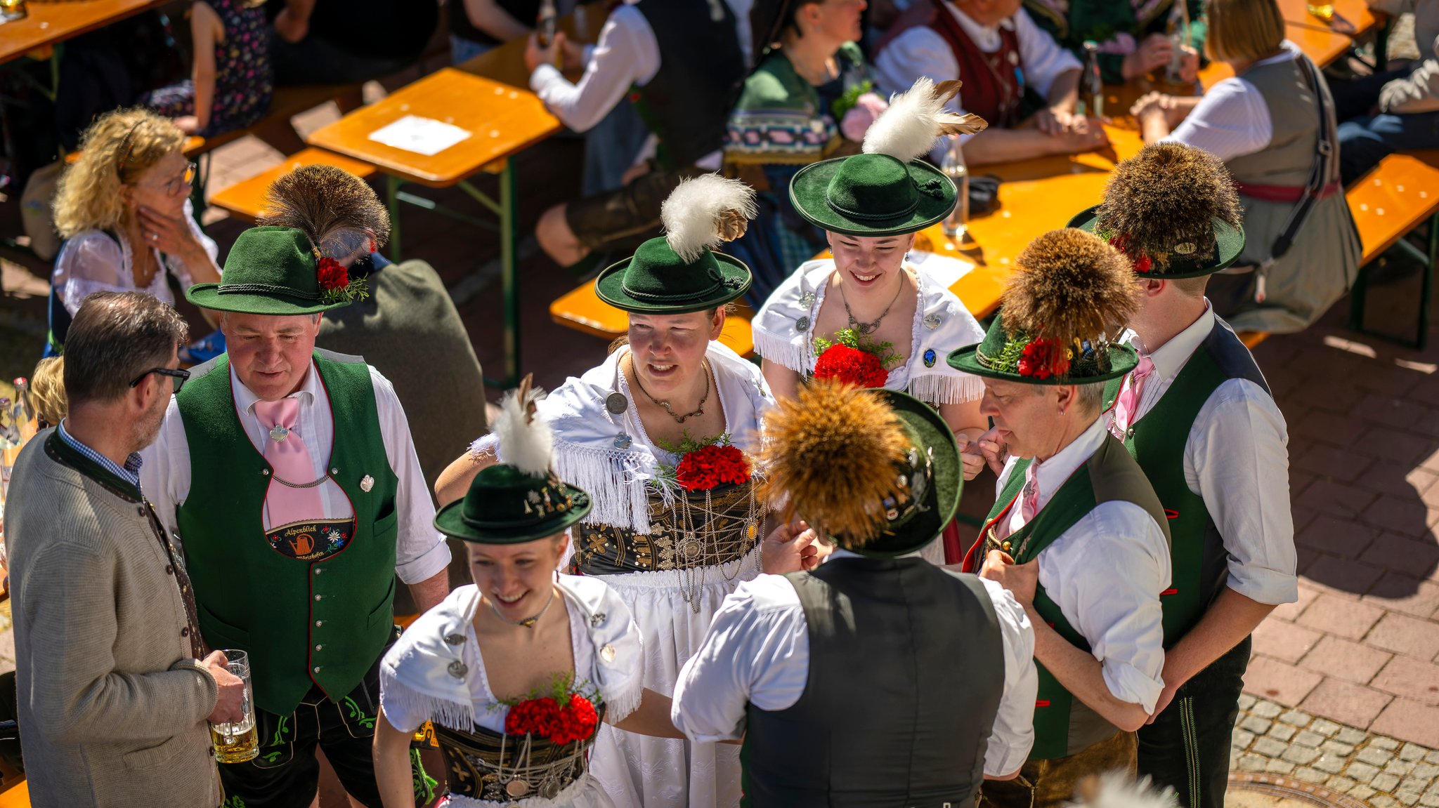 Klingbeil rudert zurück: CSU und FW trotzdem besorgt um Vereine