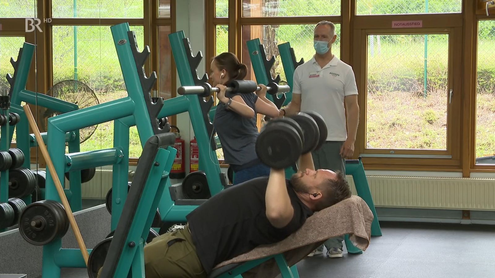 Ran An Die Gerate Fitnessstudios In Franken Offnen Wieder Br24
