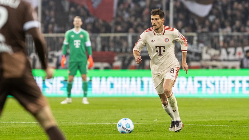 Leon Goretzka beim Spiel gegen den FC St. Pauli | Bild: picture alliance / BEAUTIFUL SPORTS | BEAUTIFUL SPORTS/Buriakov Leon Goretzka beim Spiel gegen den FC St. Pauli