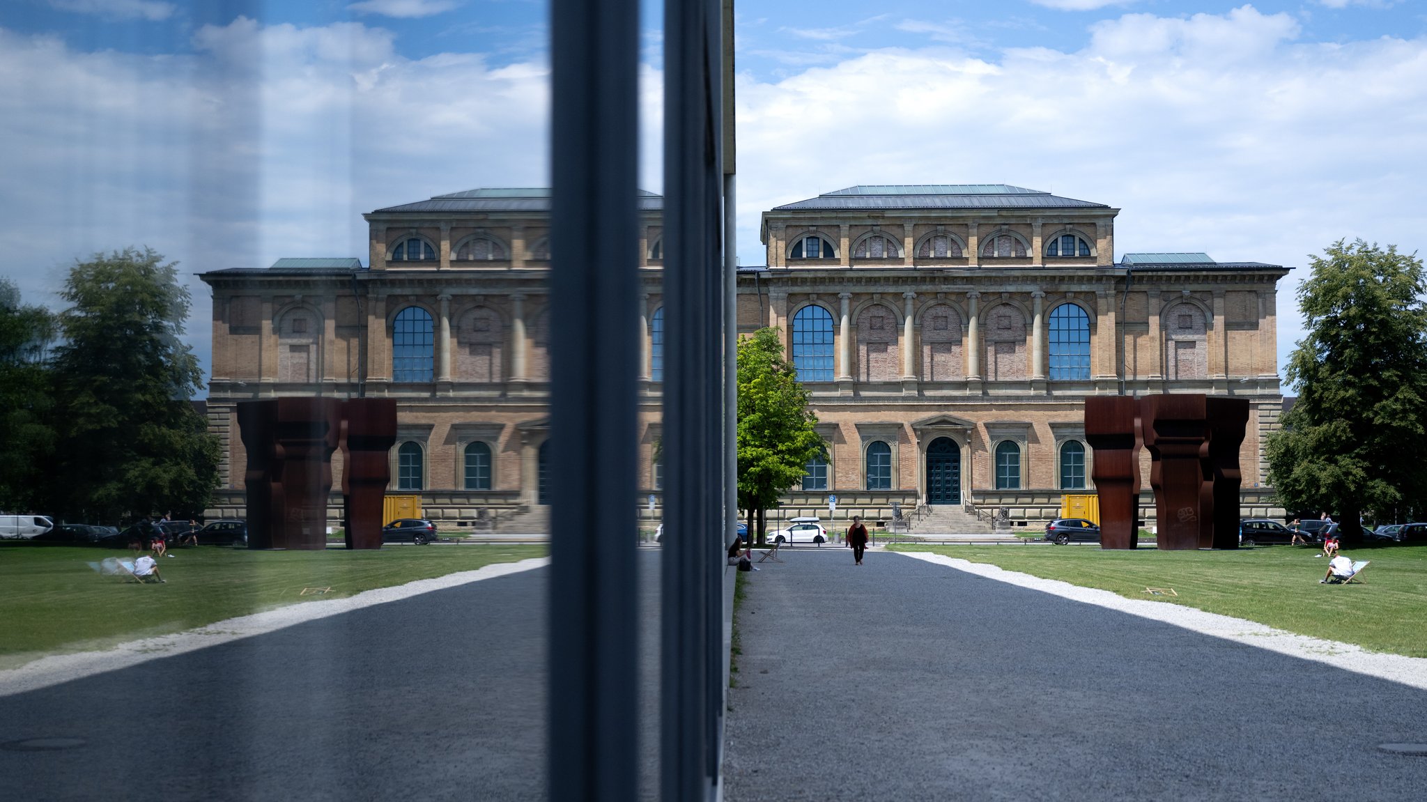 Blick auf die Alte Pinakothek in München. | Bild: picture alliance/dpa | Sven Hoppe Blick auf die Alte Pinakothek in München.