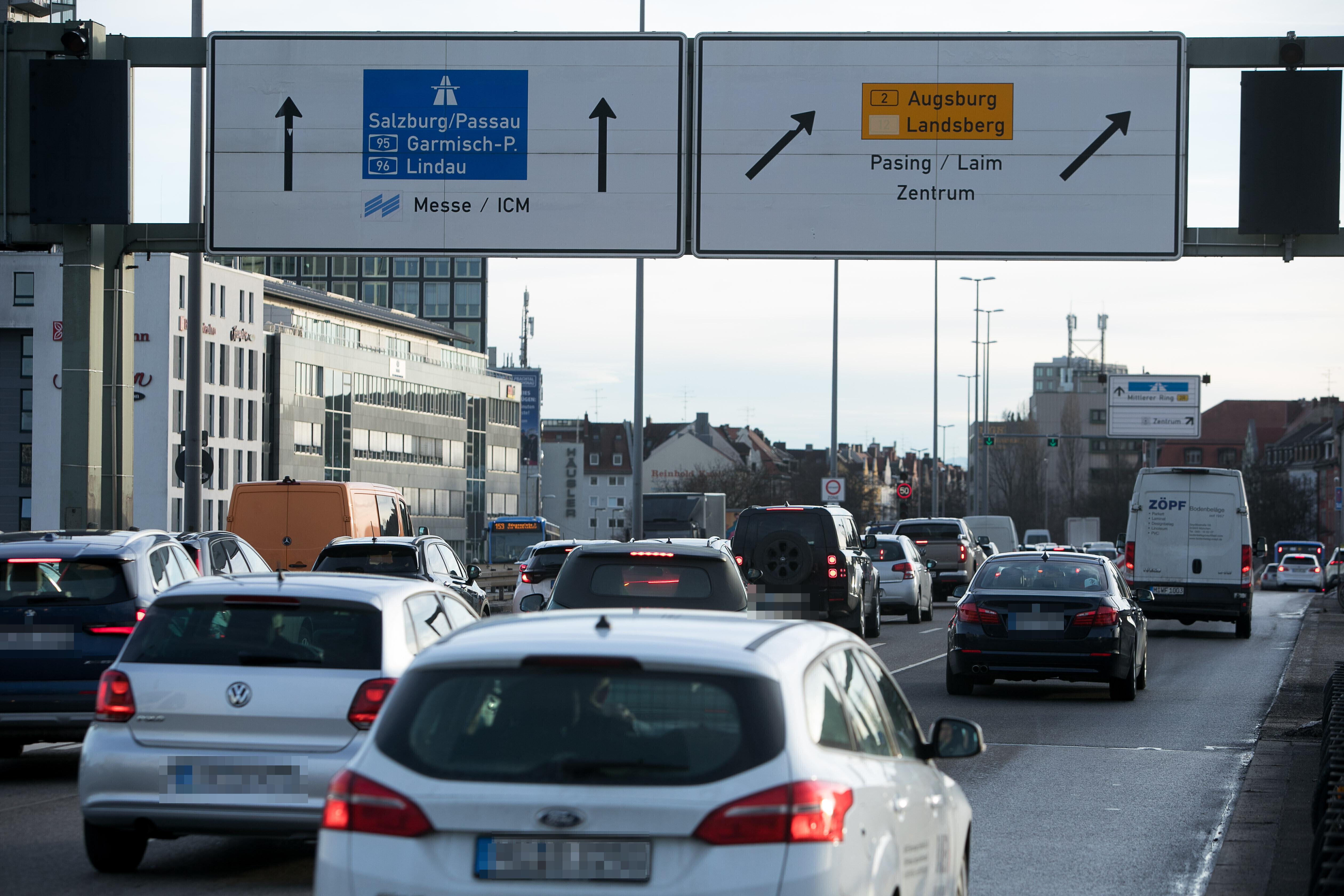Symbolbild: Stau im Münchner Berufsverkehr