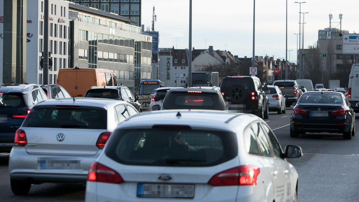 Streik im Nahverkehr sorgt für längere Staus – auch in Bayern 