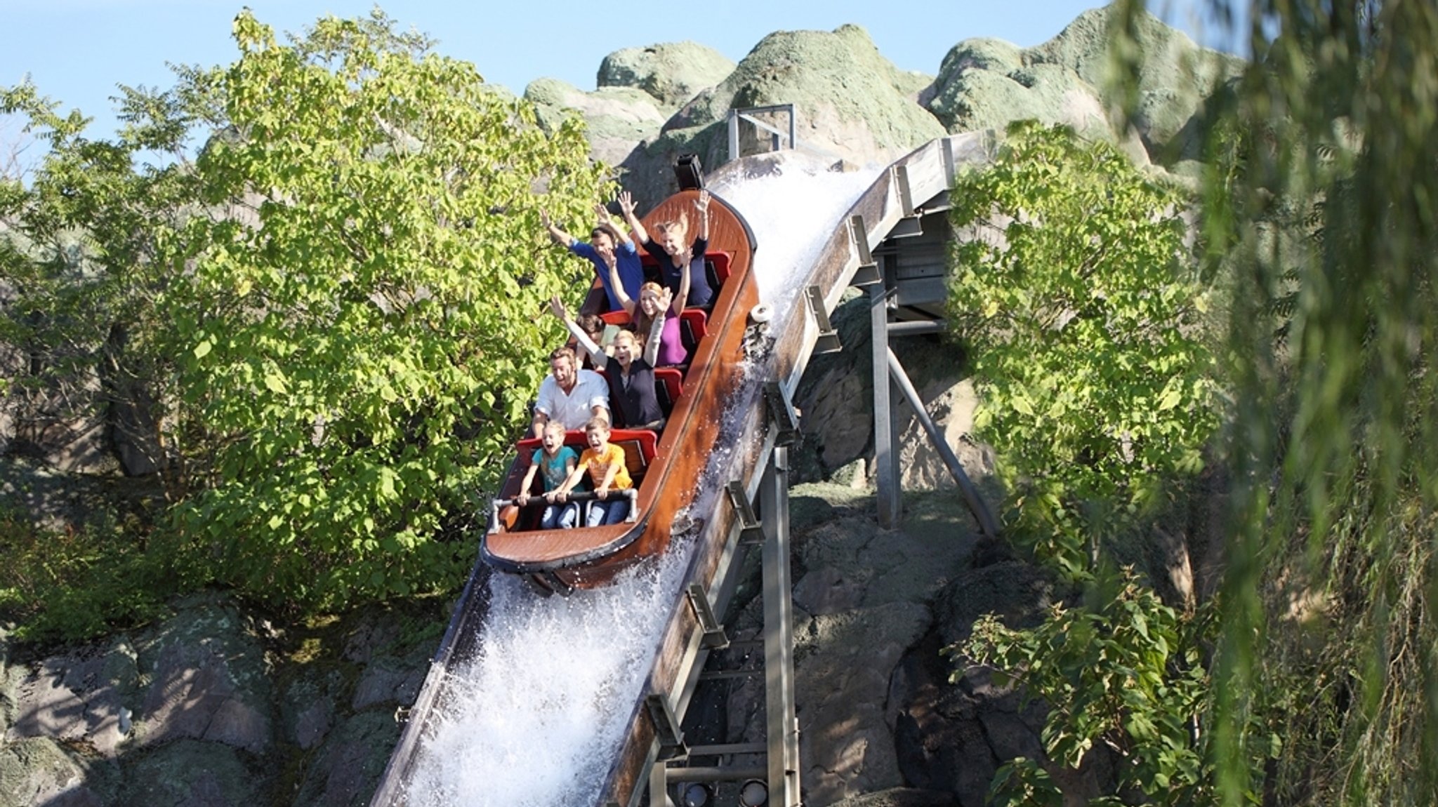 Wildwasserbahn, Karussell, Zuckerwatte: Am ersten April-Wochenende öffnen Bayerns Erlebnisparks ihre Tore. 