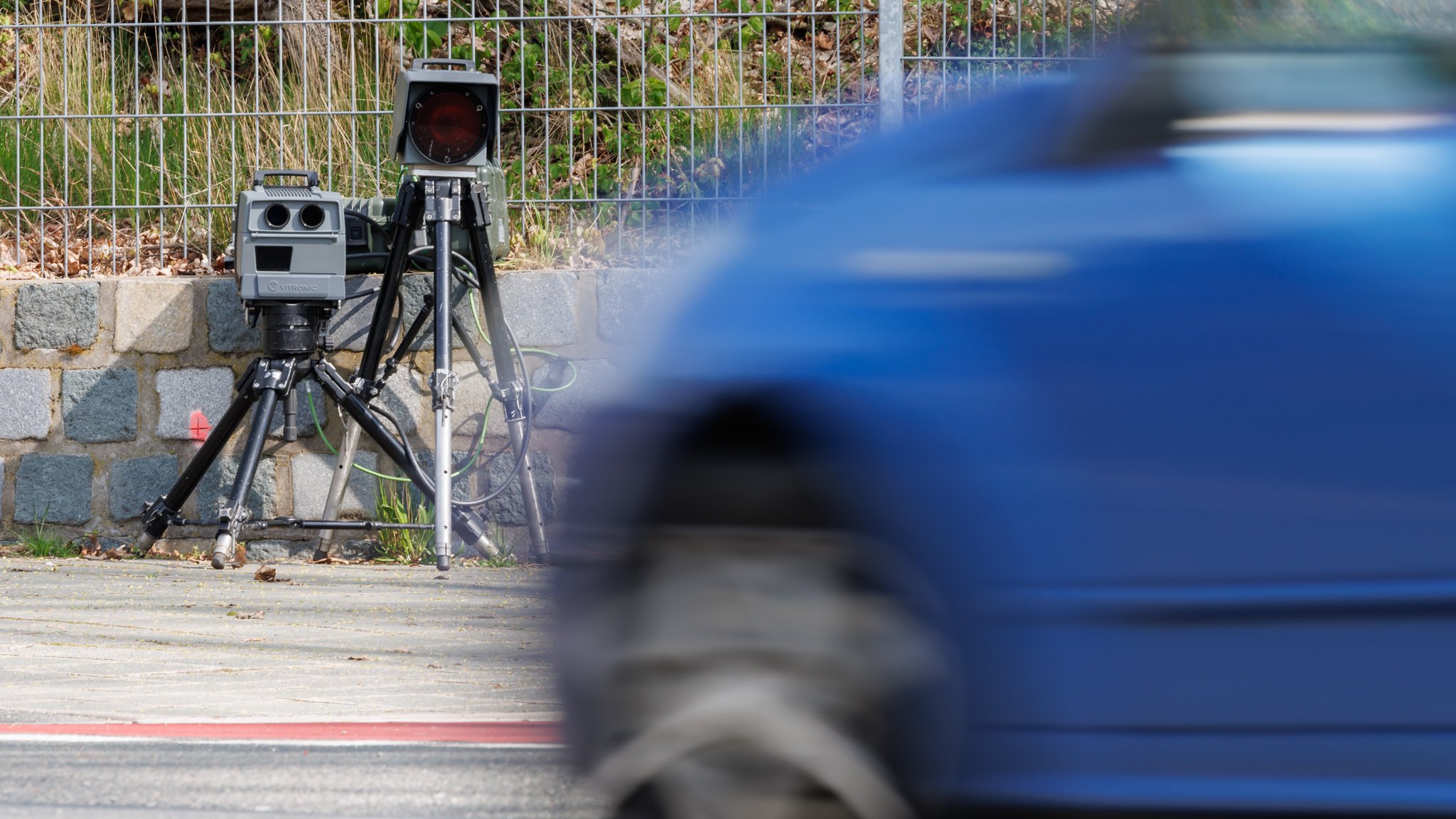 Ein Geschwindigkeits-Messsystem am Straßenrand