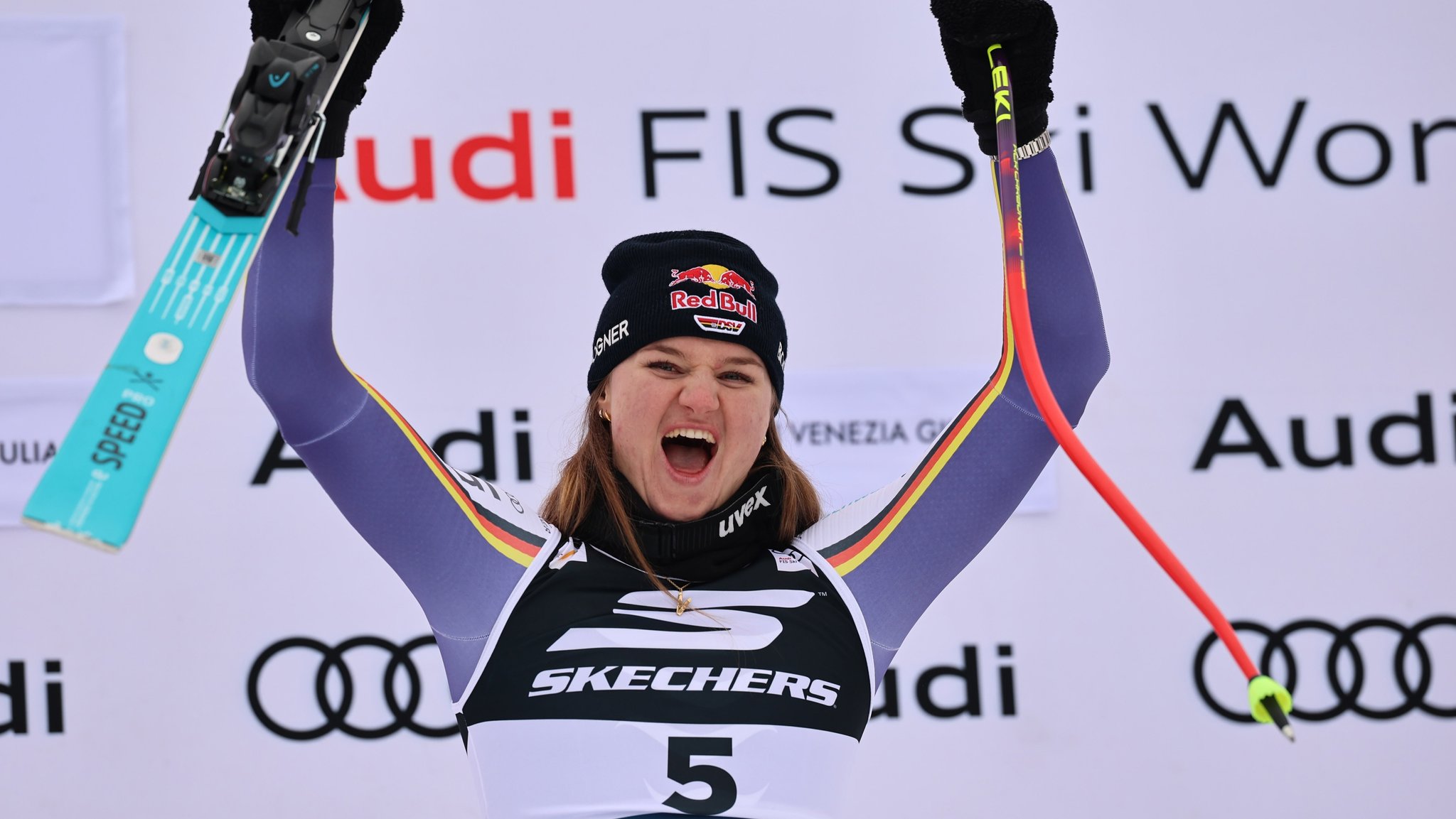 Emma Aicher siegt in Tarvisio