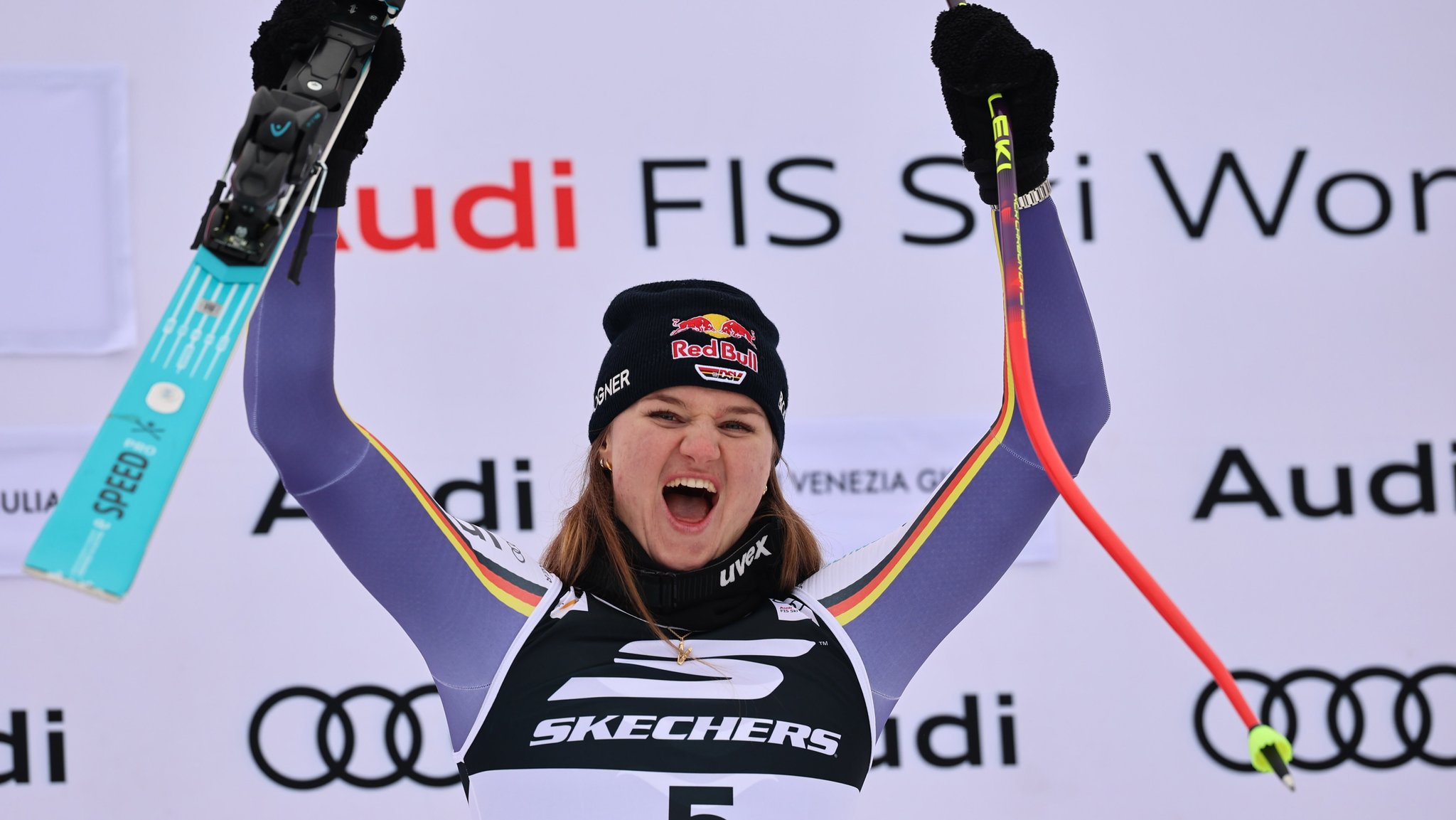 Emma Aicher siegt in Tarvisio