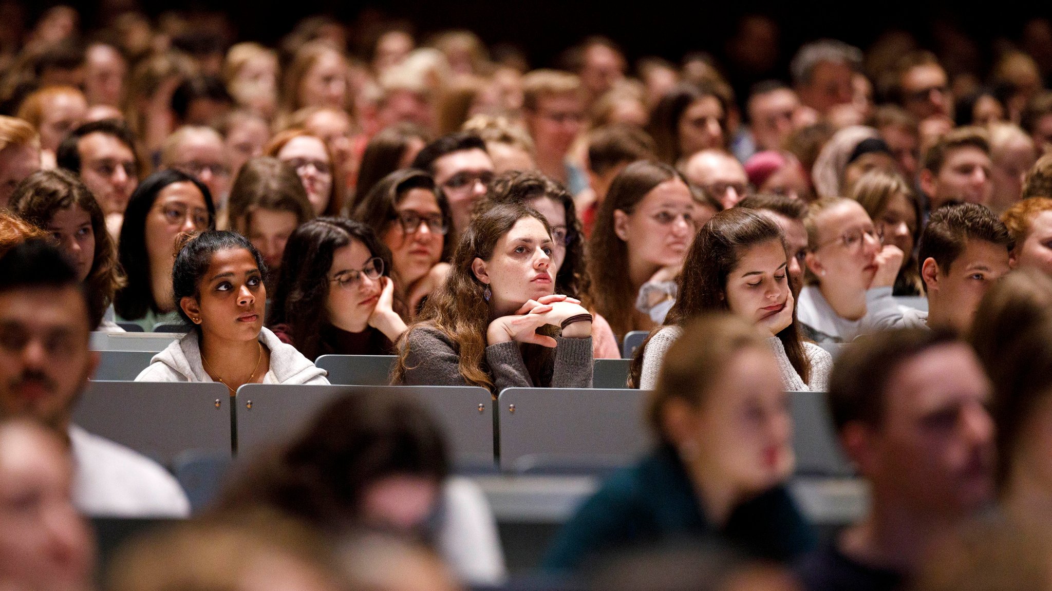 Das Projekt NAVINCLASS kommt aus der Konfliktforschung und richtet sich an Studierende, die sich im Hörsaal begegnen. 