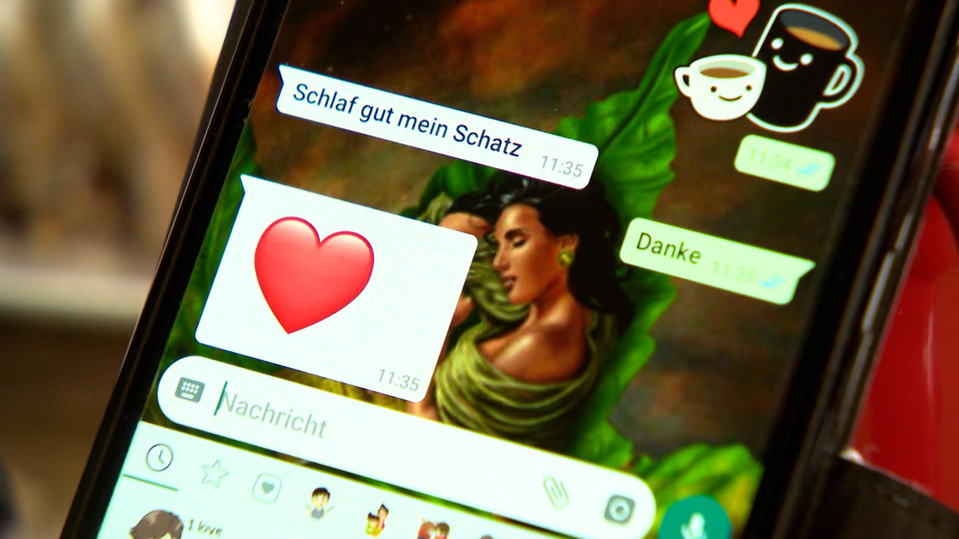 Love Scamming - so nennt sich eine Betrugsmasche, die in den sozialen Medien kursiert. Es fängt erstmal ganz harmlos an, mit einem kurzen Chat oder einer netten Mail. Später wird dann Liebe vorgegaukelt und um Geld gebeten. 