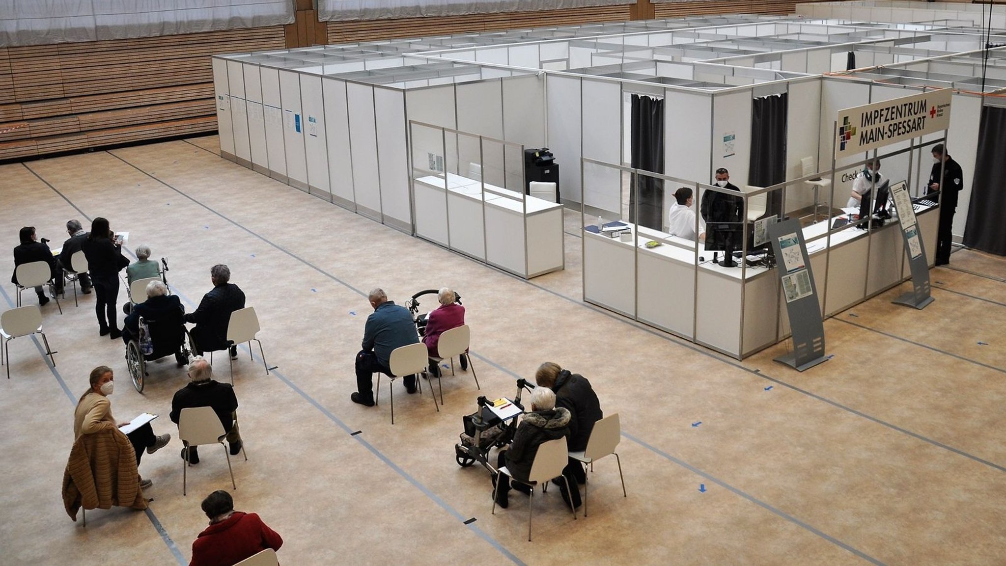 Das Impfzentrum Main-Spessart in der Spessarttorhalle in Lohr am Main