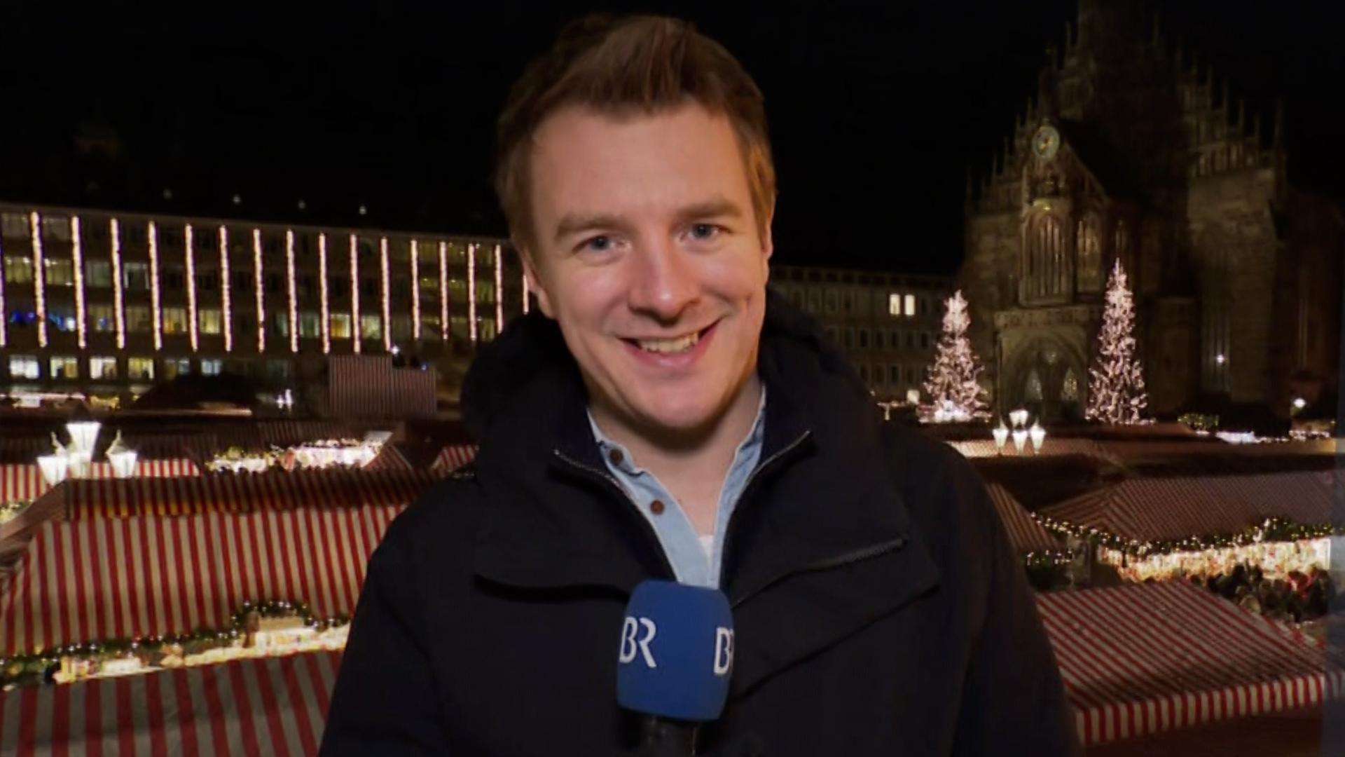 BR-Korrespondent Daniel Peter auf dem Nürnberger Christkindlesmarkt