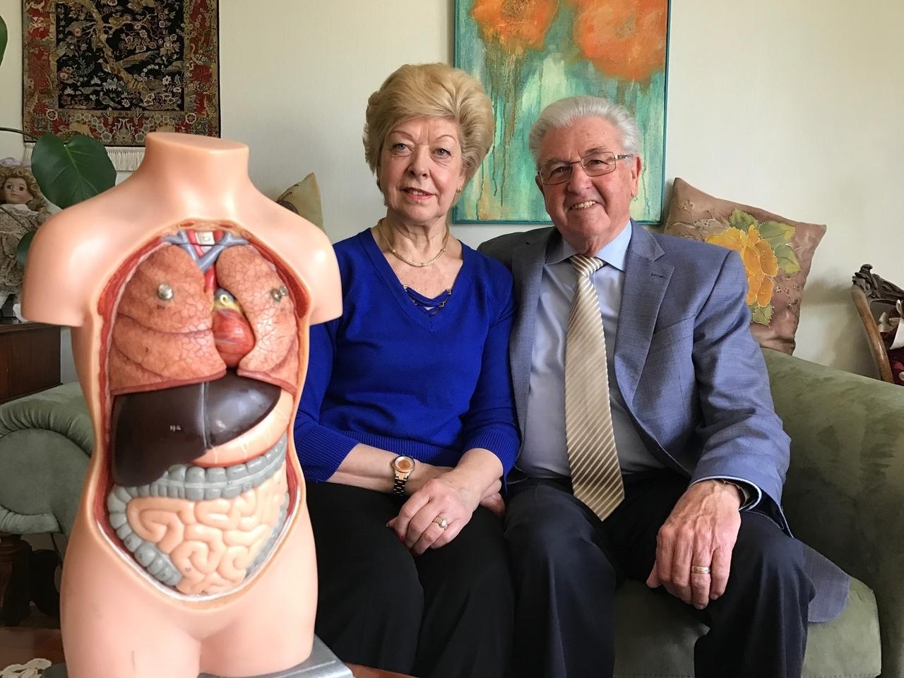 Bei Ihm Schlagt Das Herz Rechts Br24