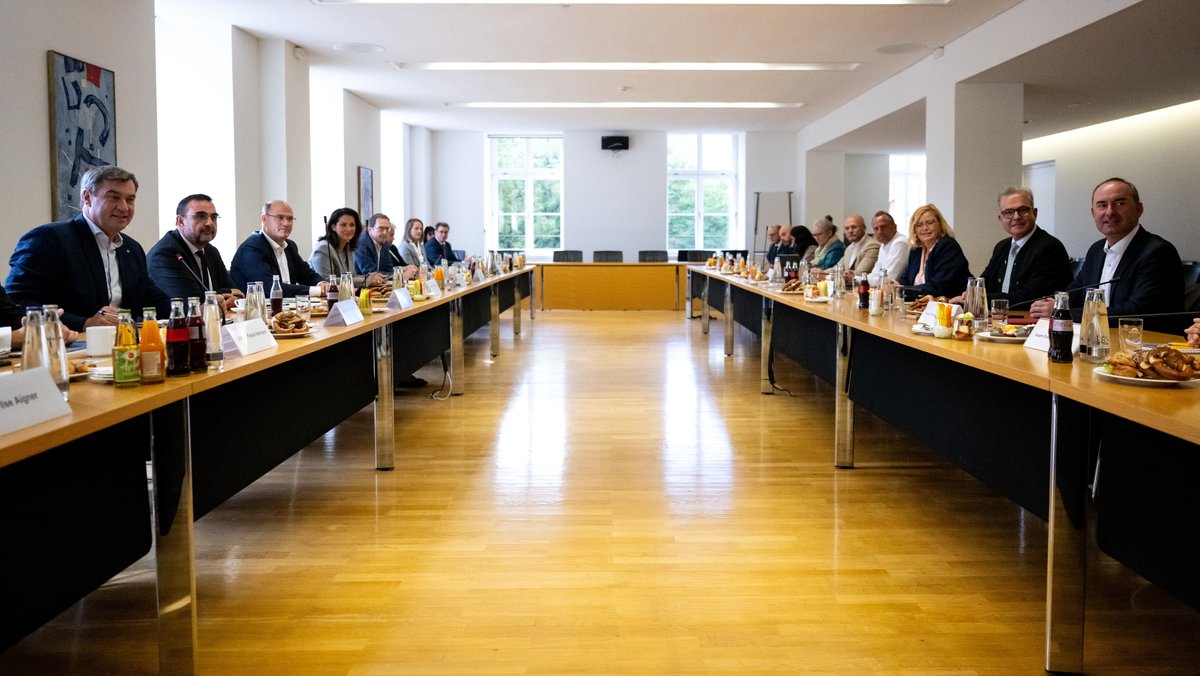 Sondierungsrunde von CSU und Freien Wählern im Bayerischen Landtag