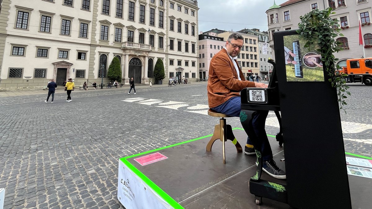 Klaviere verzaubern Augsburgs Innenstadt