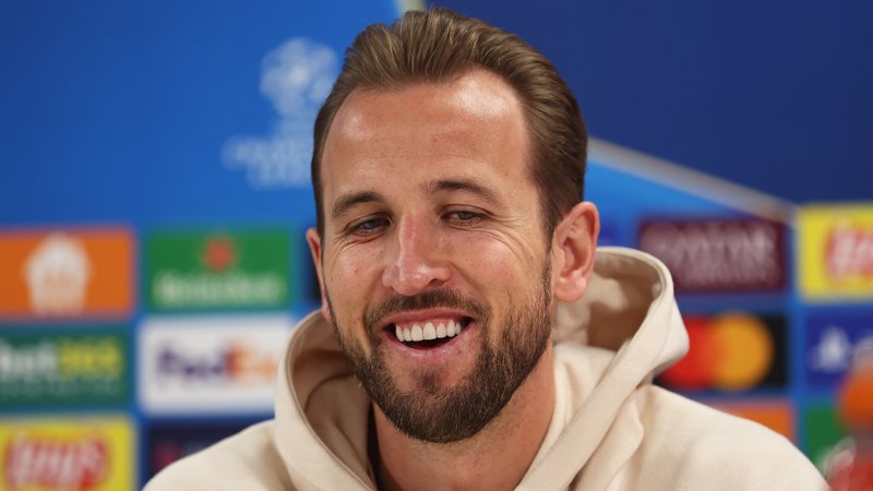 Harry Kane lacht | Bild: picture-alliance/dpa Harry Kane lacht