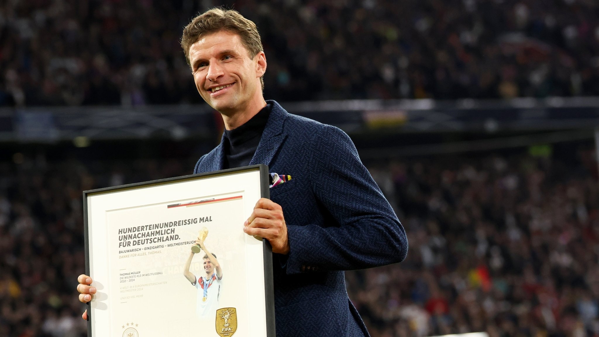 14.10.2024, Bayern, München: Fußball, Nations League A, Deutschland - Niederlande, Gruppenphase, Gruppe 3, 4. Spieltag, Allianz Arena, der ehemalige Nationalspieler Thomas Müller wird vor dem Spiel verabschiedet. Foto: Christian Charisius/dpa +++ dpa-Bildfunk +++