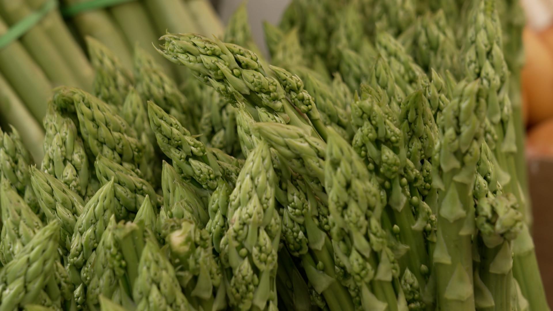 Symbolbild: grüner Spargel