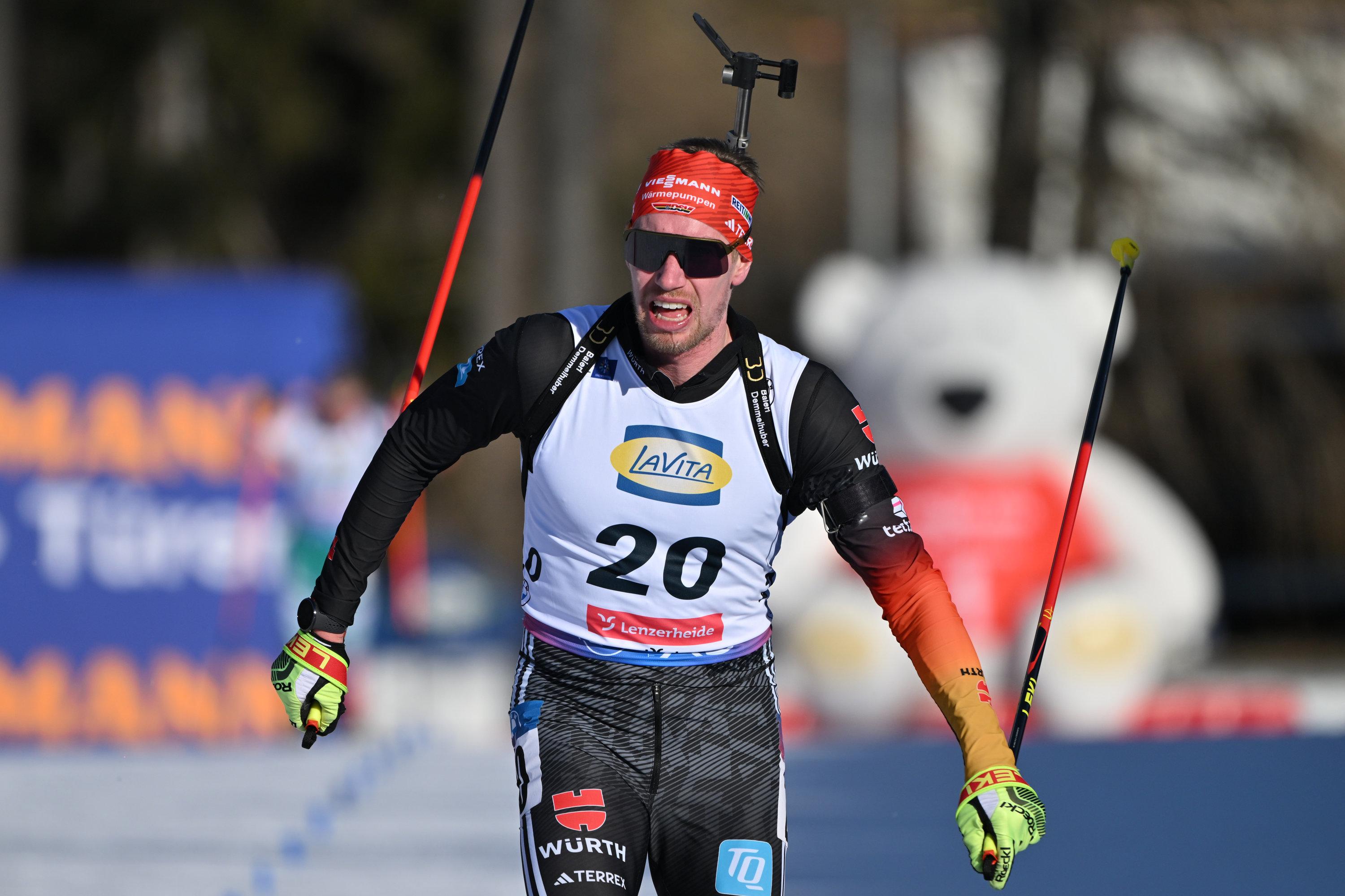 19.02.2025, Schweiz, Lenzerheide: Biathlon: Weltmeisterschaft, Einzel 20 km, Herren, Johannes Kühn aus Deutschland läuft auf der Strecke. 