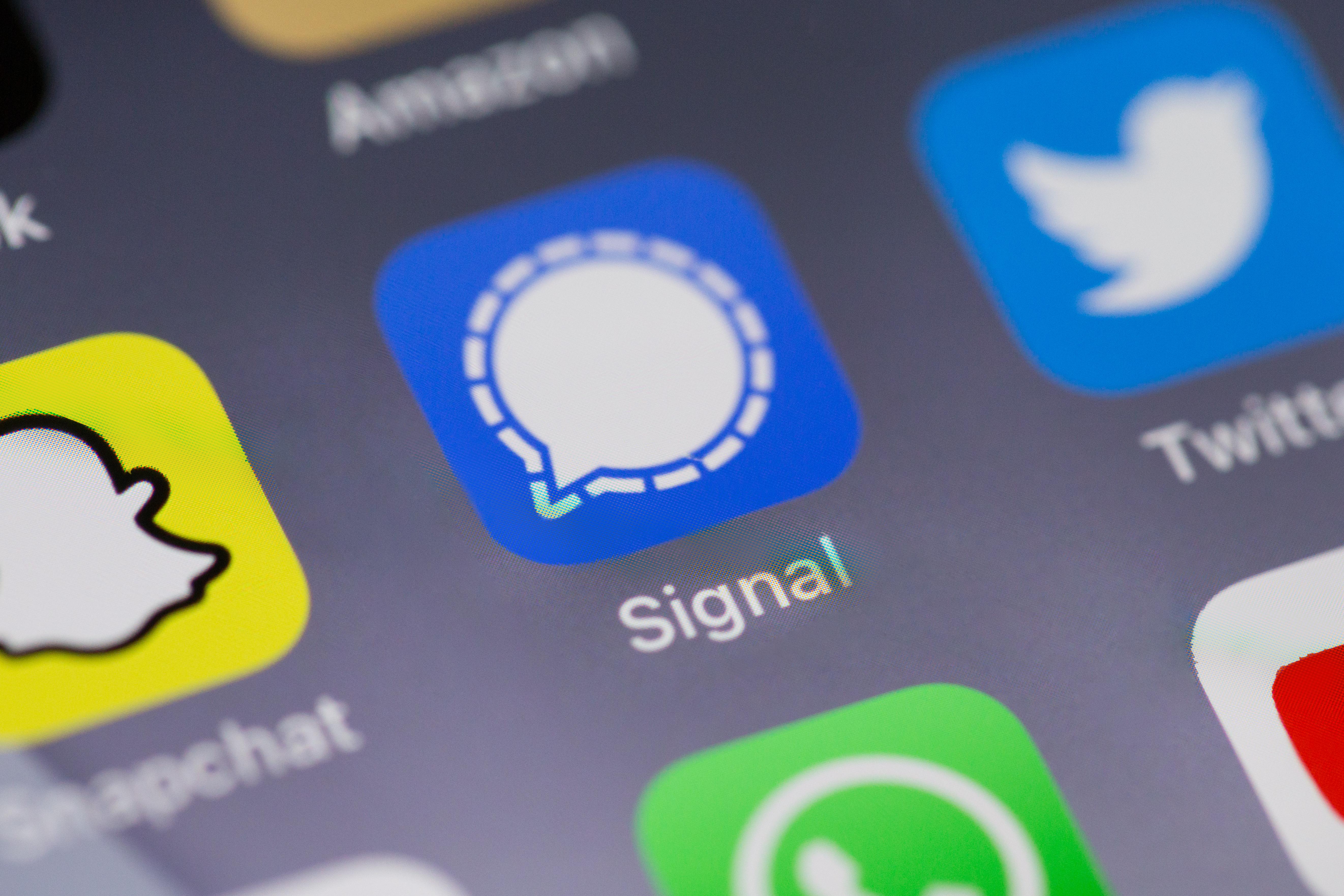 Signal App auf einem Display.